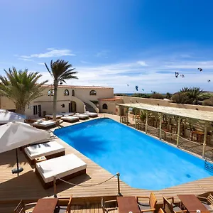 https://playa-sur-tenerife.in-canary-islands.com